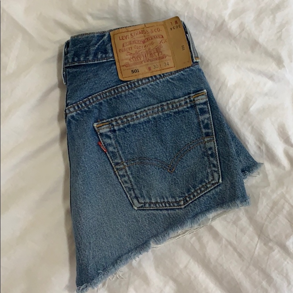 Levi’s cut off shorts